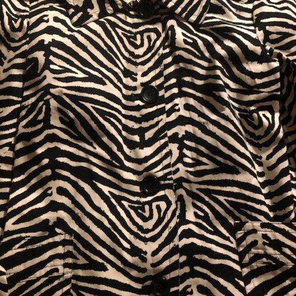 Michael Kors Women’s Zebra Print Cotton Belted Trench Coat; Size Large - Picture 10 of 16